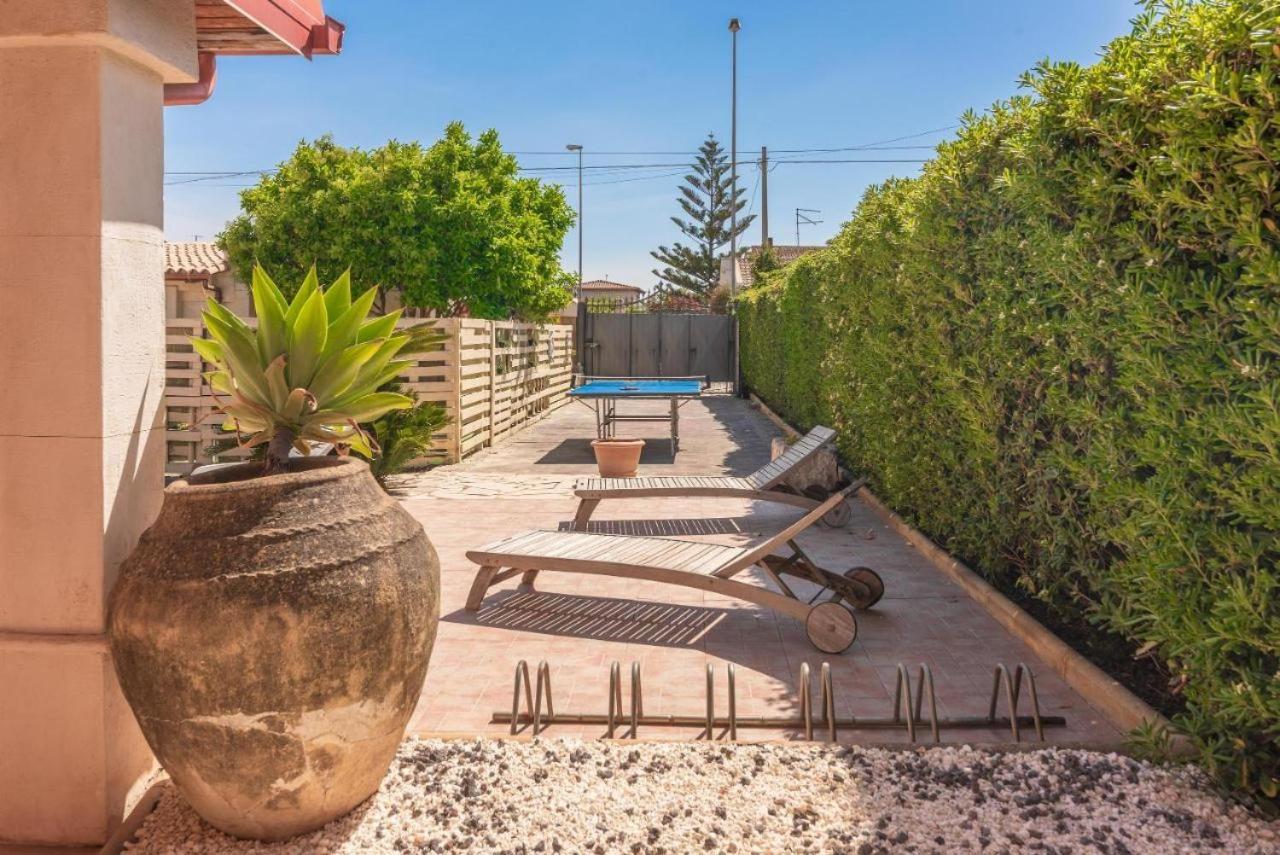 Villa Con Piscina Al Mare Ognina Exterior foto